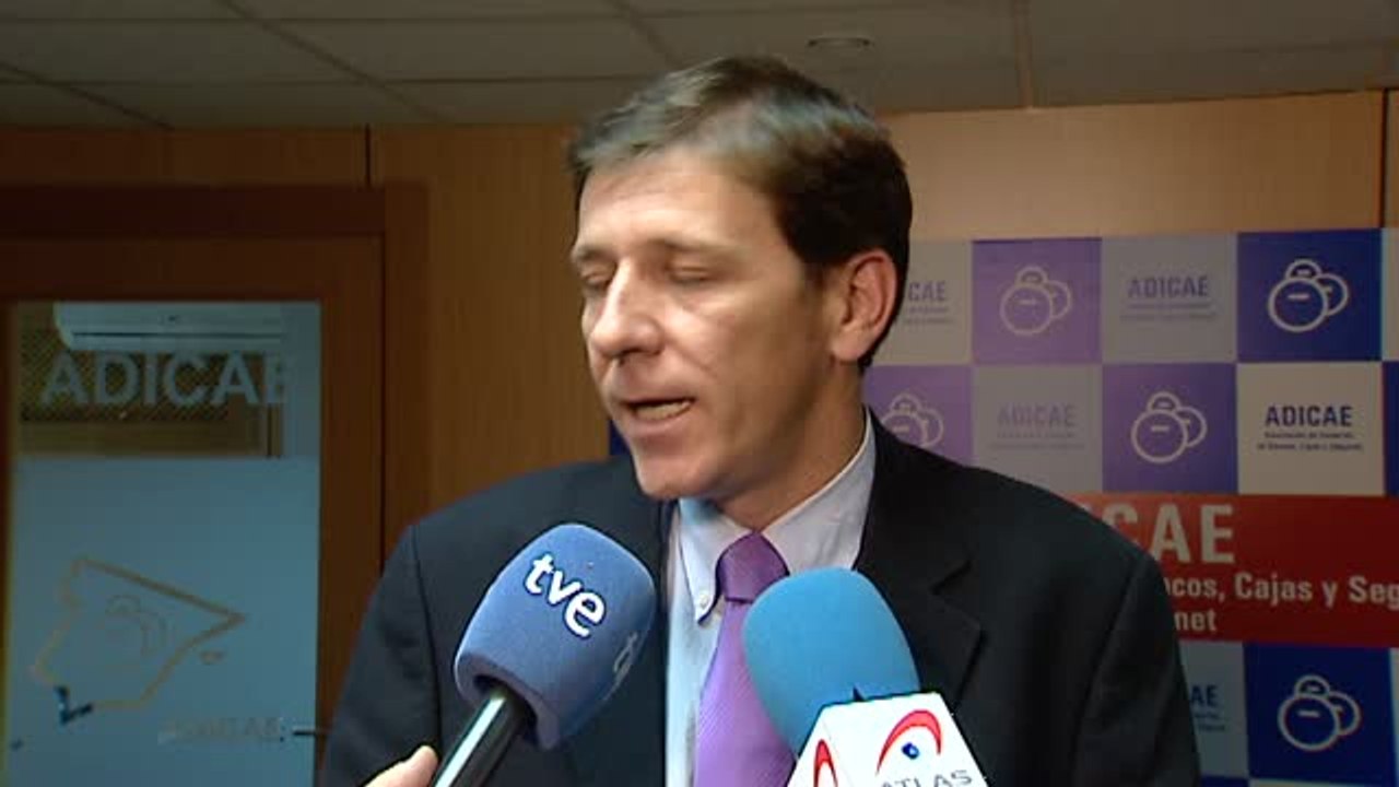 Adicae califica de "abusiva" la operación del Santander