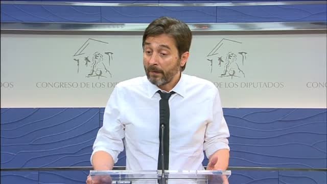 Podemos cree que deberían acompañar a Moix el fiscal general del Estado y el ministro Catalá