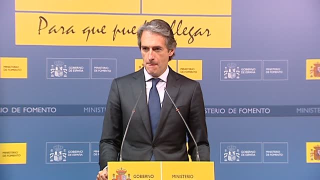 Fomento anuncia medidas para evitar que la concesión de licencias a Uber y Cabify por vía judicial cree una nueva burbuja