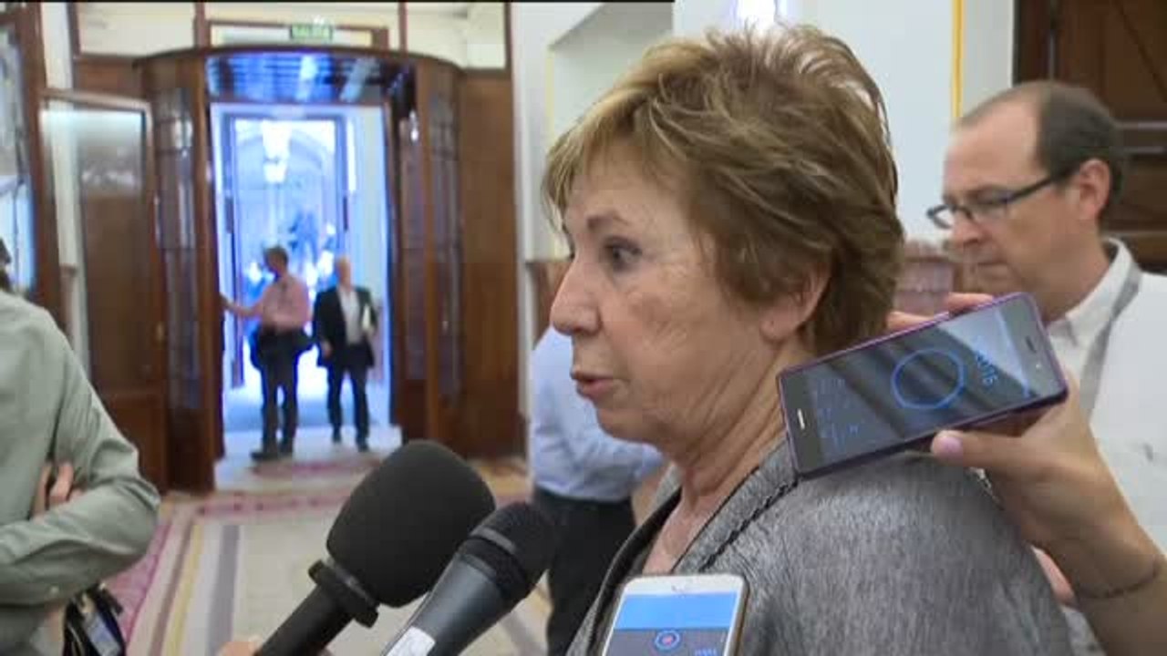 A Celia Villalobos le preocupa que para ser cargo público debas ser "pobre de solemnidad"