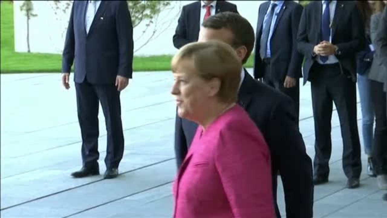 Macron acude a Berlín a ver a Merkel en su prim...