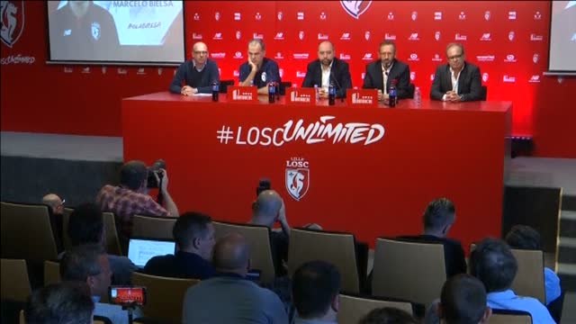 Marcelo Bielsa ya es el nuevo entrenador del Lille