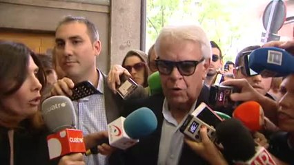 Felipe González felicita públicamente a Sánchez sin hablar con él en persona