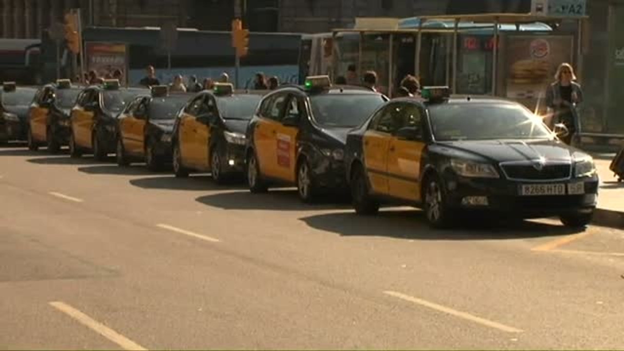 ¿Por qué protestan los taxistas?