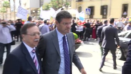 Abucheo a Rafael Catalá en Ceuta