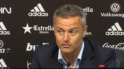 Escribá: "Con el grupo que hay en el Villareal todo es más fácil"