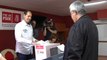 Los militantes del PSOE eligen hoy el futuro del partido