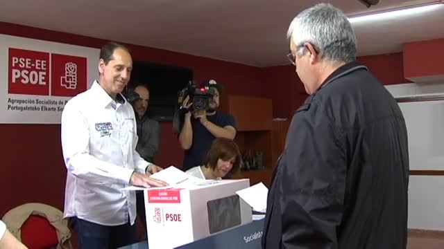 Los militantes del PSOE eligen hoy el futuro del partido