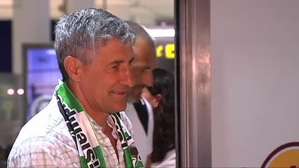 Скачать видео: Quique Setién, recibido con honores a su llegada a Sevilla