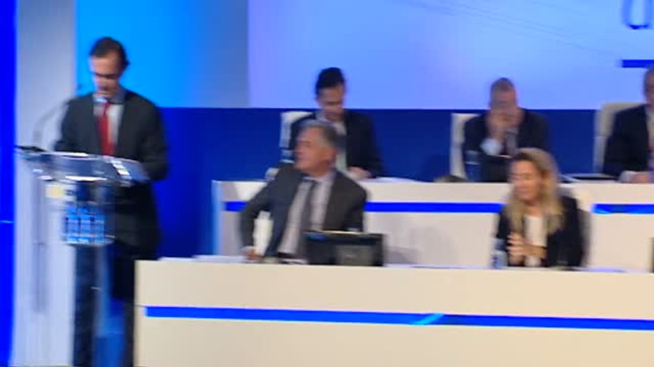 Aplausos a Villar Mir en la junta de accionistas de OHL