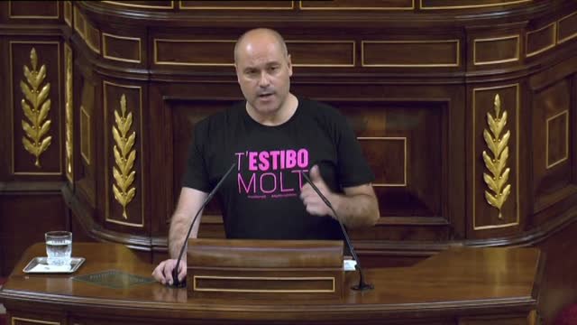 El Gobierno consigue la aprobación a la segunda de la reforma de la estiba gracias a la abstención de PdeCAT