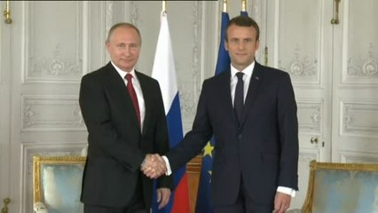 Putin recibía al nuevo presidente francés, Emmanuel Macron, en Versalles