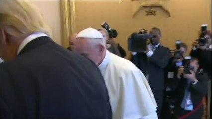 Frío recibimiento del papa Francisco a Donald Trump