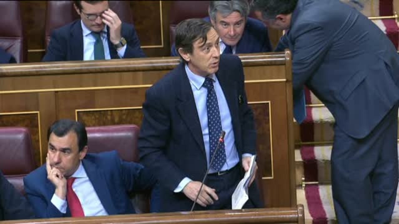 Rafa Hernando y Joan Tardá mantienen un enfrentamiento dialéctico en el Congreso  a causa de los "casos judiciales abiertos" del PP