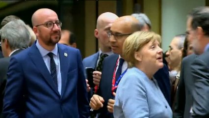 La Unión Europea acuerda sus líneas maestras para abordar el Brexit.