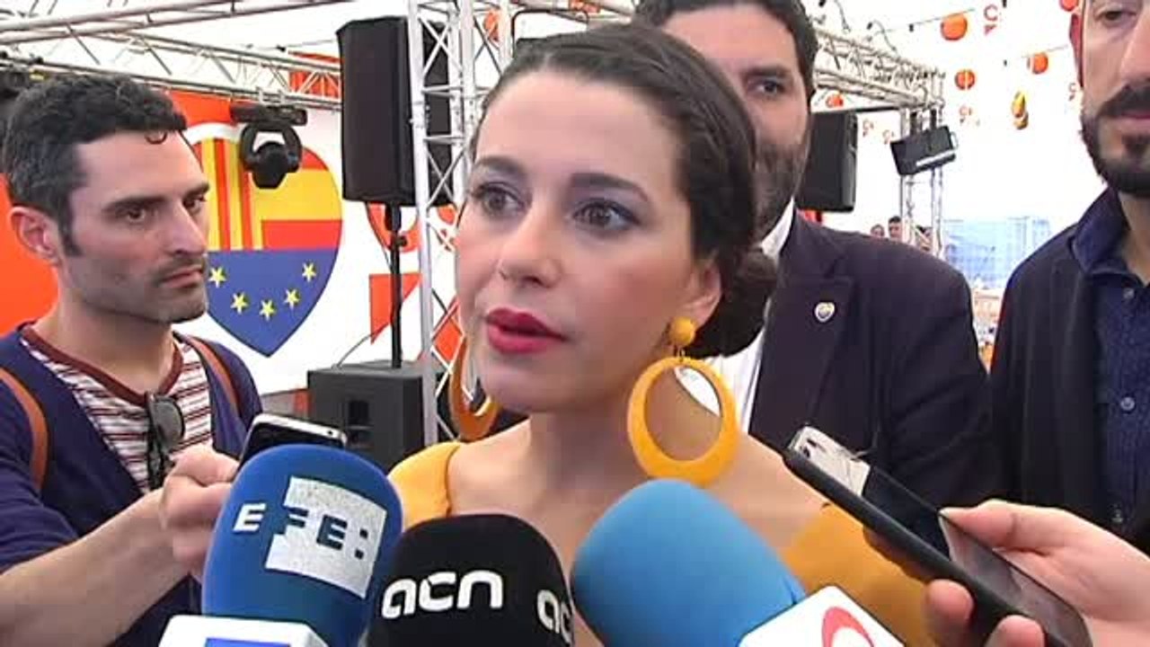 Inés Arrimadas exige a la Generalitat que "dejen de gastar el tiempo y el dinero de los catalanes"