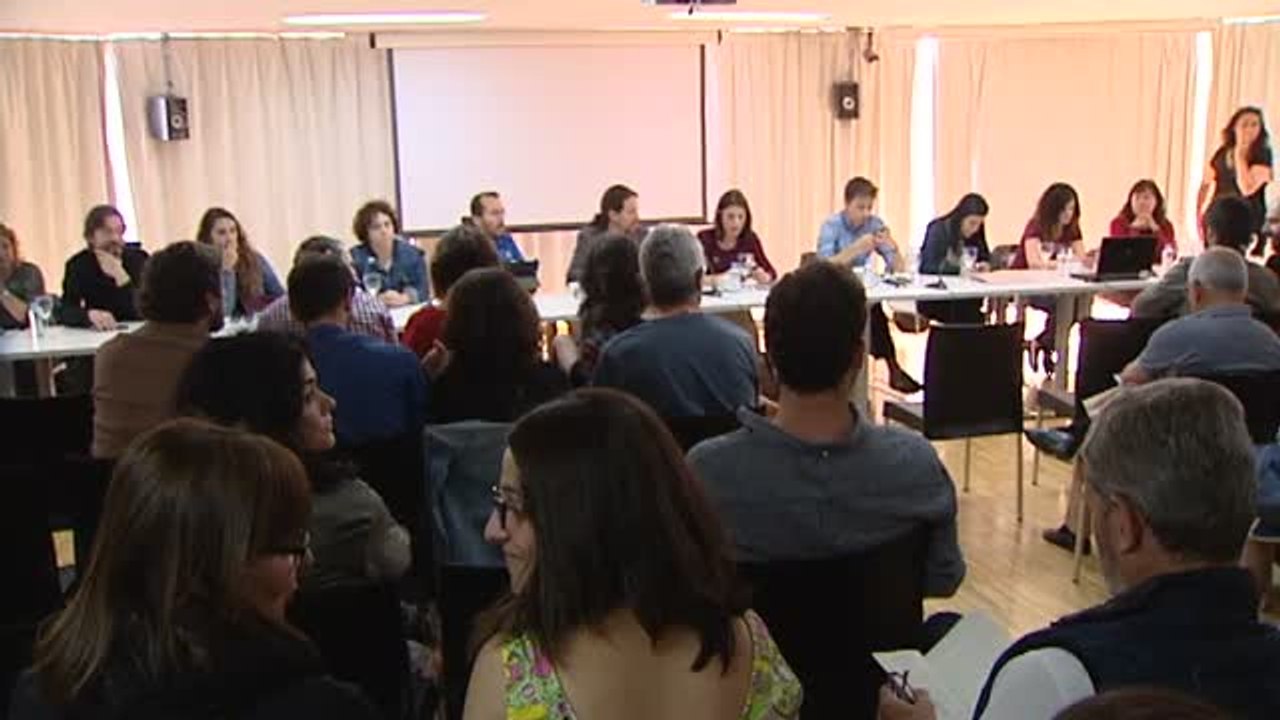 Podemos busca apoyos en la calle para su moción de censura a Rajoy