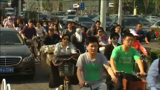 Las nuevas aplicaciones móviles para compartir bicicletas abarrotan China