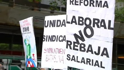 Multitudinaria marcha en Madrid por un mercado laboral digno