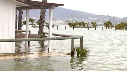 La playa de Poniente de Motril (Granada), inundada por completo