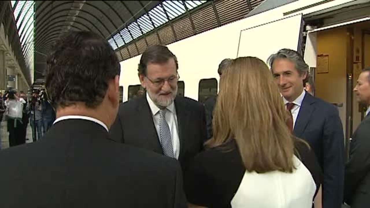 Rajoy: "El AVE es uno de los mejores espejos donde nos podemos mirar los españoles de hoy"