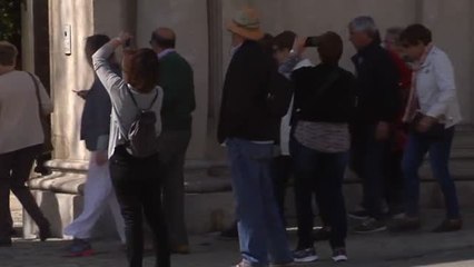 Video herunterladen: Abren al público los jardines del Palacio de Marivent