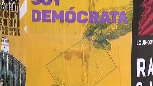 El PP pide al Ayuntamiento de Barcelona que retire de autobuses y metro la publicidad a favor del referéndum