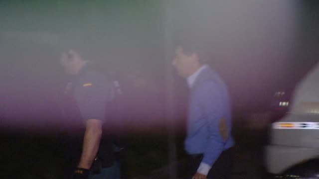 Los registros en el despacho de González se alargan durante más de cinco horas