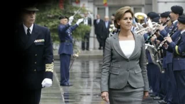 Las banderas ondean a media asta en los cuarteles por la muerte de Cristo