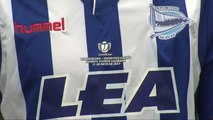 El Alavés presenta su camiseta para la final de la Copa del Rey