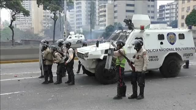 Violencia en Caracas durante la manifestación contra Maduro