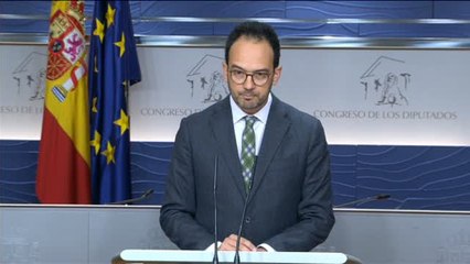 El PSOE responde un "no" tajante a los "fuegos artificiales" de Pablo Iglesias