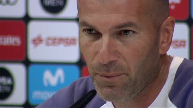 Zidane: Ahora parece el Barcelona va a ganar la Liga y el Madrid no vale nada, pero yo sé que no es así