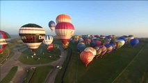 Un centenar de globos aerostáticos cruza el Canal de la Mancha