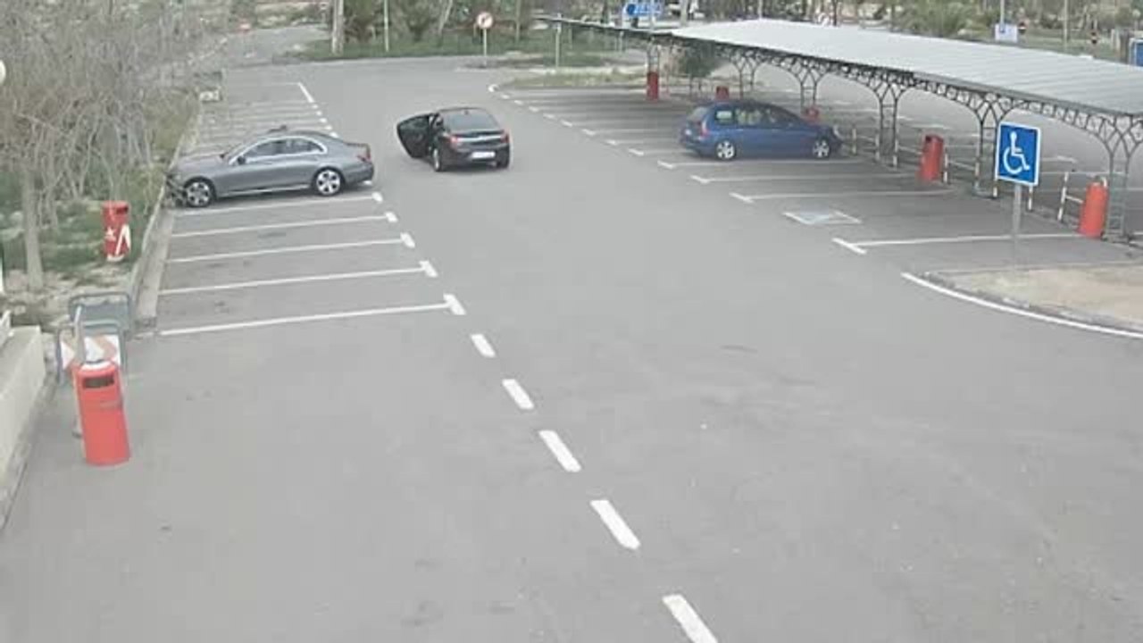 La Guardia Civil desarticula una organización especializada en robos en la A-7