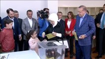 Erdogan gana el referéndum constitucional que convertirá Turquía en república presidencialista