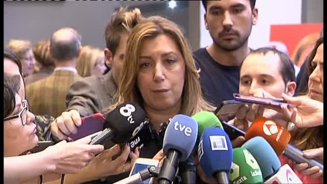 Felipe González y Susana Díaz dan su último adiós a Carme Chacón
