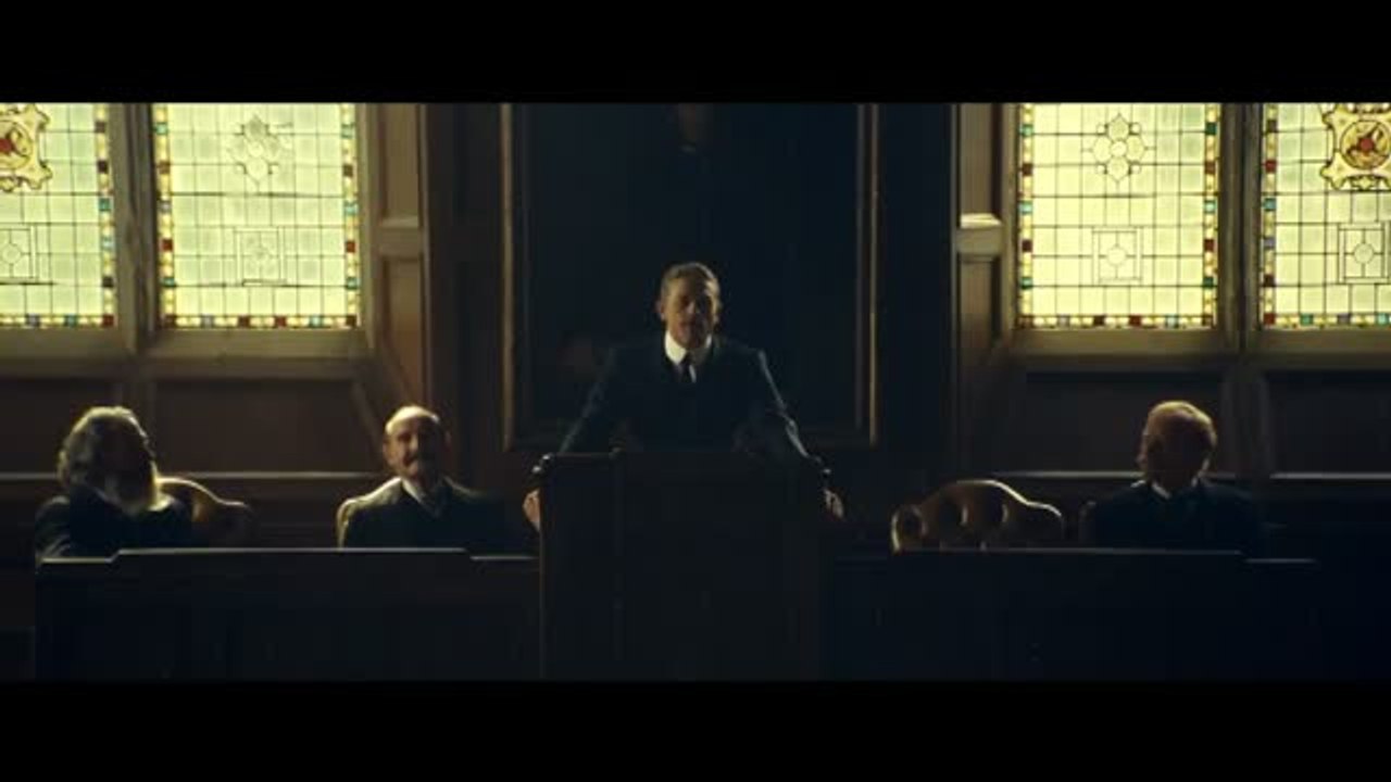 Brad Pitt se deja ver en una alfombra roja