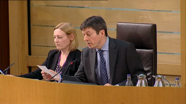 El Parlamento escocés aprueba negociar un nuevo referéndum de independencia