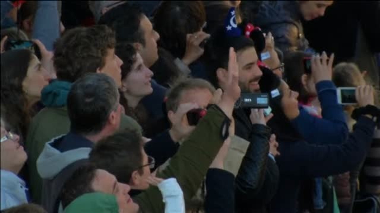 Disneyland París celebra con un gran desfile su 25 aniversario