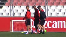 Tras la derrota frente al Atlético, el Sevilla vuelve a entrenarse