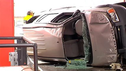 Aparatoso accidente en un peaje de Pontevedra