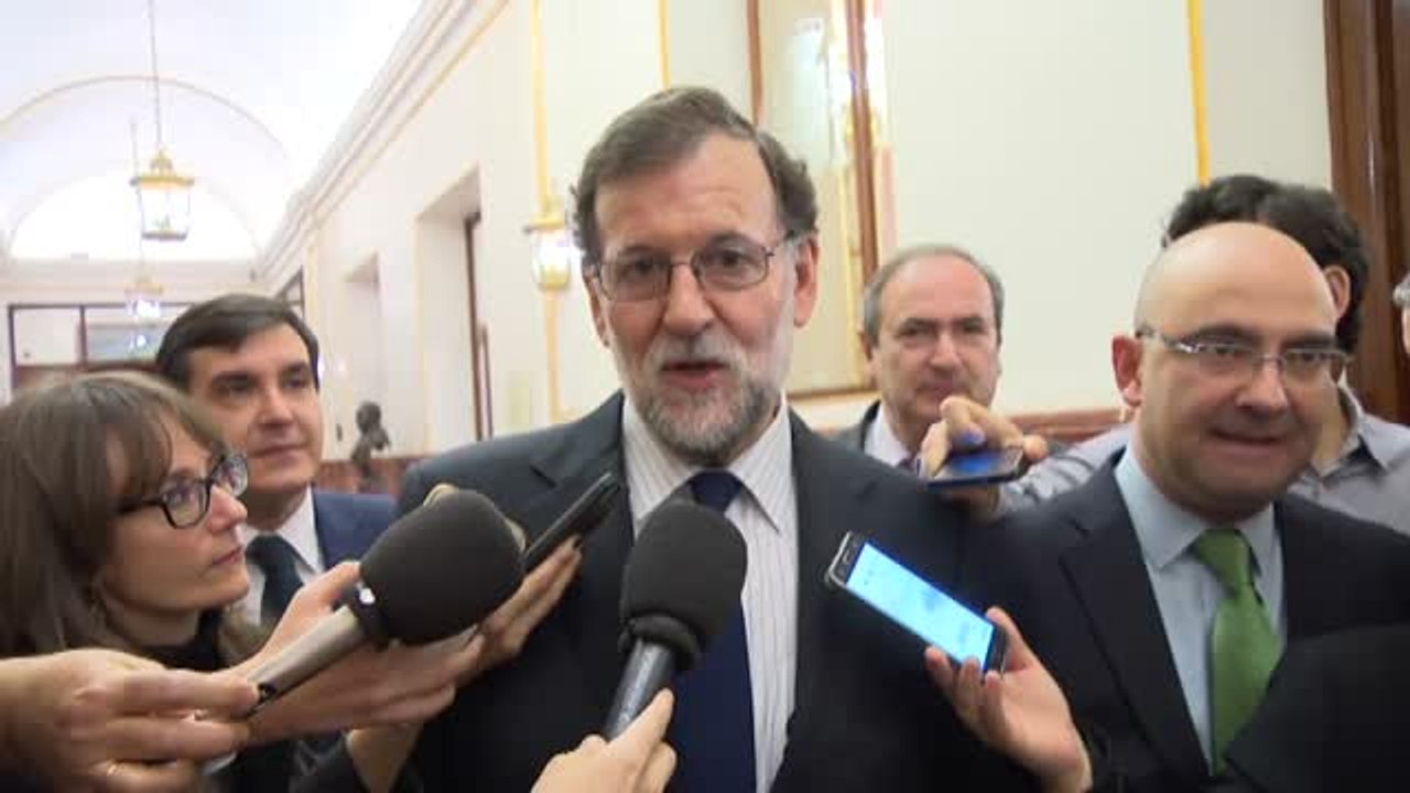 Rajoy sobre los presupuestos: "Estamos hablando dialogando, escuchando, y si todo el mundo actúa con responsabilidad, se pueden aprobar"