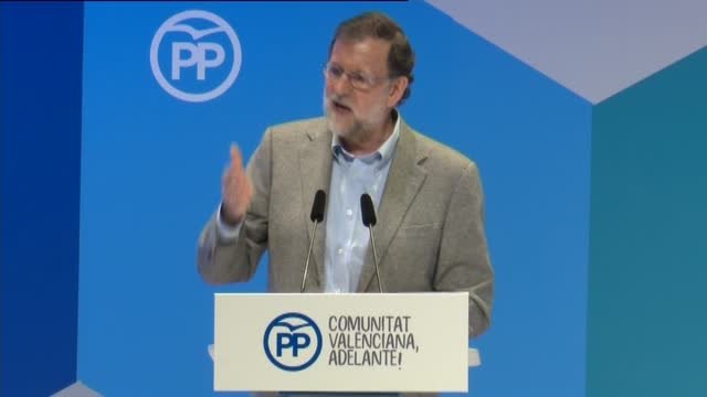 Rajoy: Desconfiar de los adanes que se creen que hasta que llegaron ellos no había nada