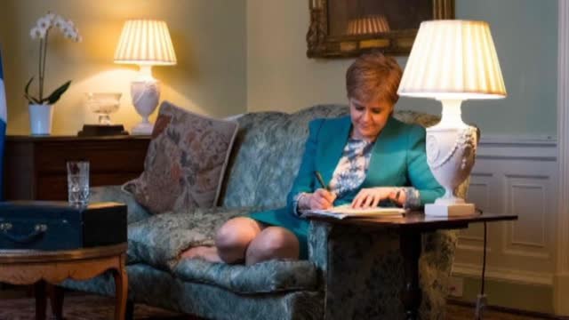 Escocia pide formalmente a Londres otro referéndum de independencia