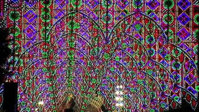 Los Monumentos falleros toman las calles y plazas de Valencia