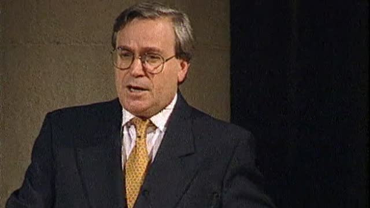 Los Reyes eméritos imponen la Gran Cruz de la Orden Civil de Alfonso X el Sabio a Francisco Luzón, enfermo de ELA