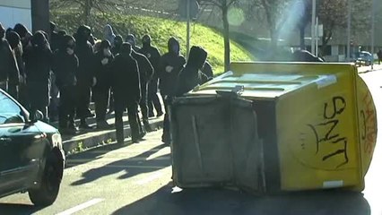 Encapuchados realizan piquetes en el campus de Leioa