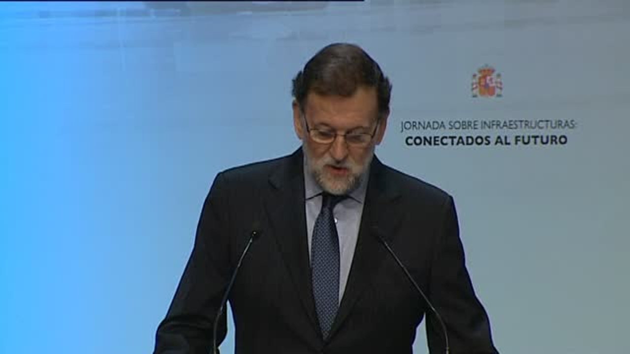 Rajoy en Barcelona: "Les pido y les ofrezco un diálogo sensato en aras del bien común de los catalanes"