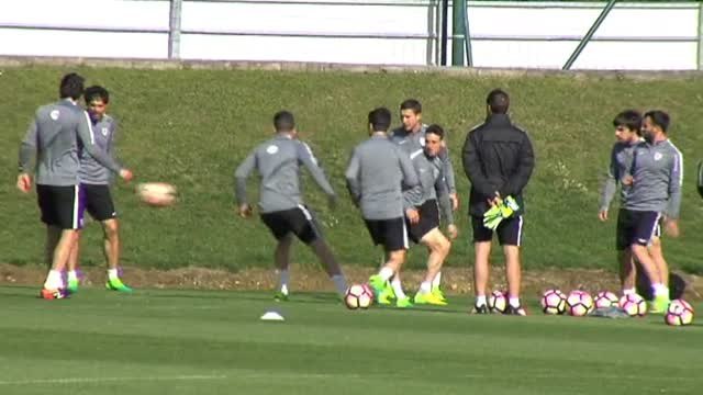 San José y Aduriz ya entrenan con normalidad